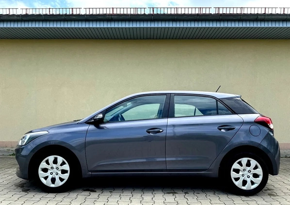 Hyundai i20 cena 35900 przebieg: 98000, rok produkcji 2018 z Biała małe 407